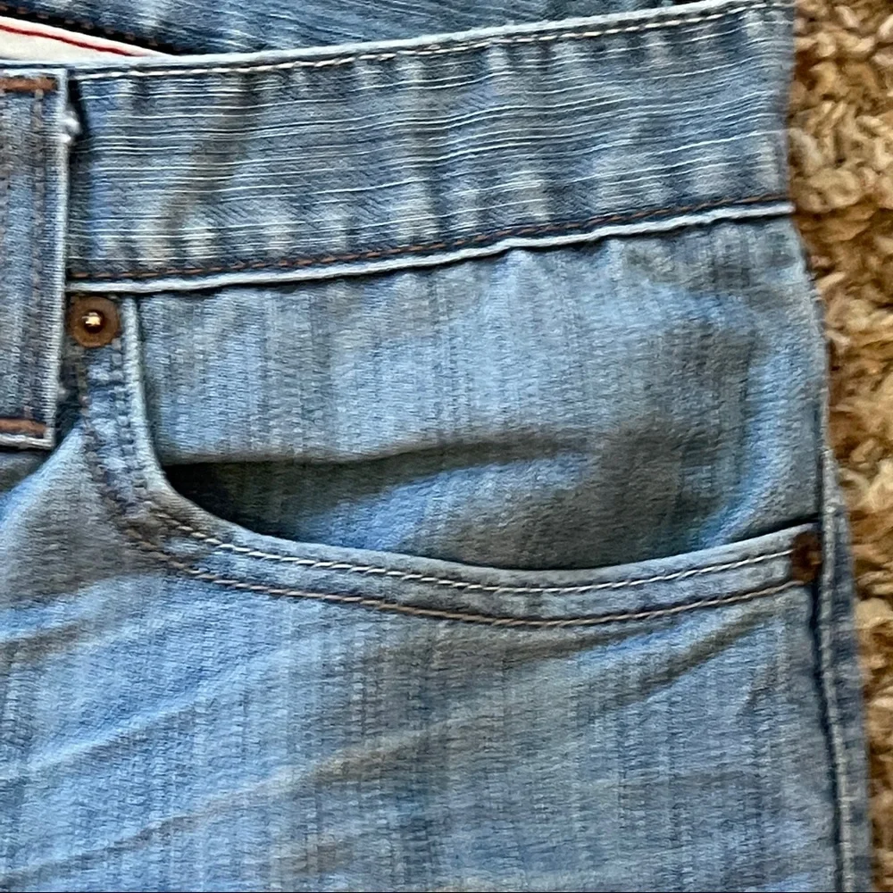 LEVI'S Slim Straight 514 Men's Jeans W32 L30 Destroyed yet Classic